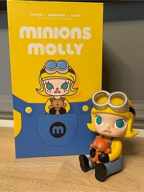 POP MART × Kennyswork × Illumination Minions Molly large collectible figure